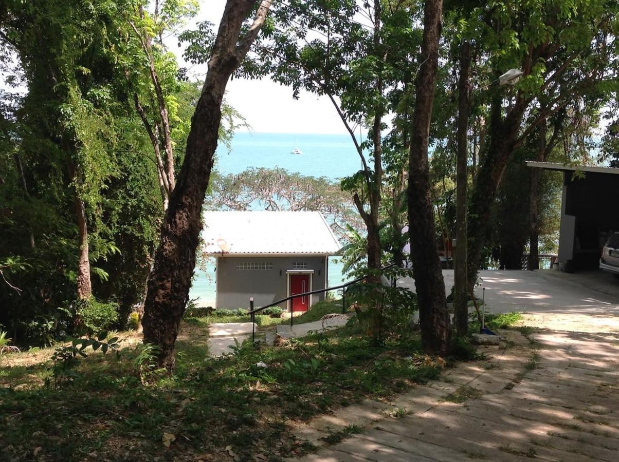 Koh Sirey Beachfront Pool Villa Phuket Exteriör bild