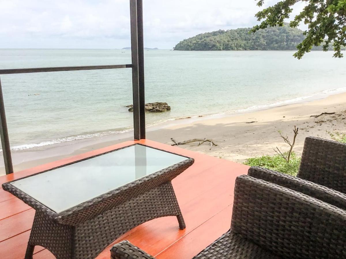 Koh Sirey Beachfront Pool Villa Phuket Exteriör bild