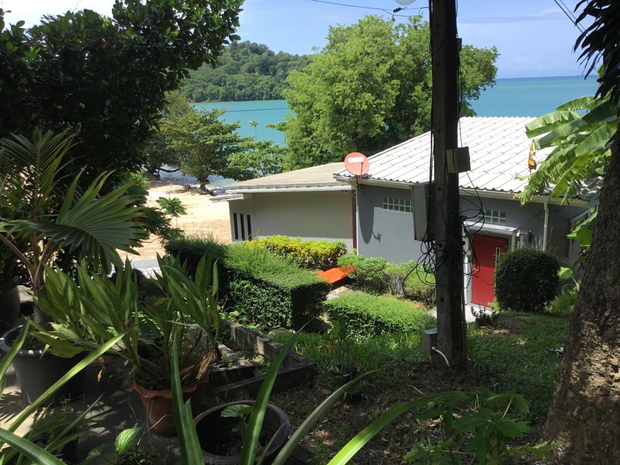 Koh Sirey Beachfront Pool Villa Phuket Exteriör bild