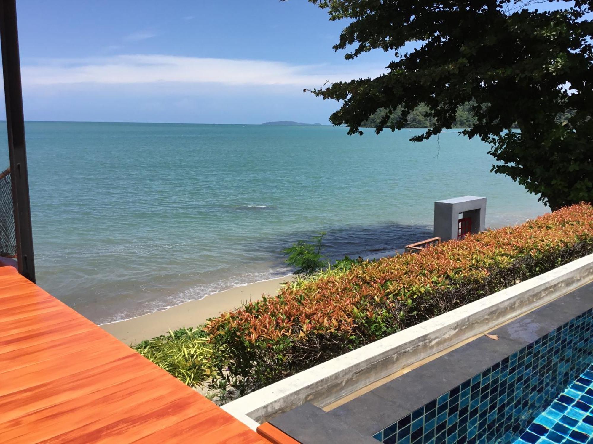 Koh Sirey Beachfront Pool Villa Phuket Exteriör bild